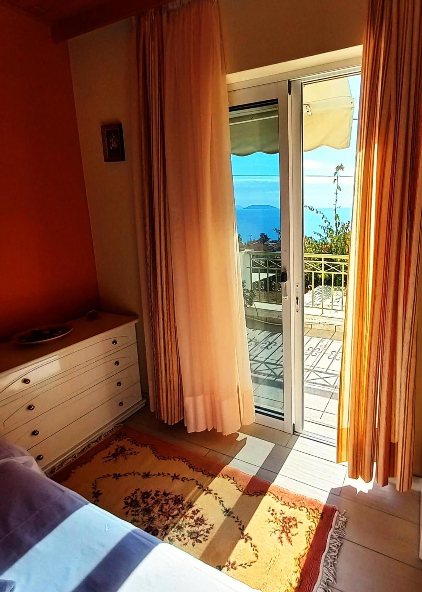 Villa "Eva" - Entire Beachfront Holiday Home - 4S Agia Marina  Zewnętrze zdjęcie