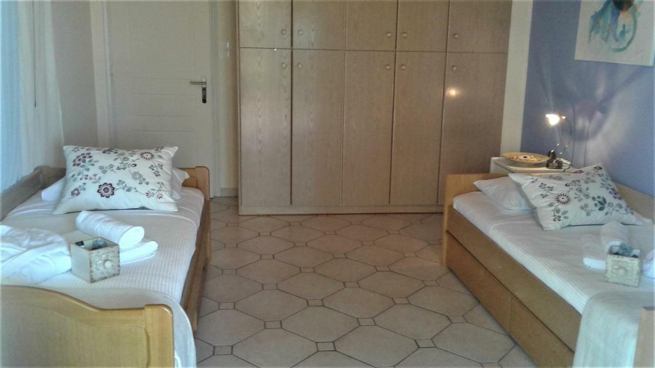 Villa "Eva" - Entire Beachfront Holiday Home - 4S Agia Marina  Zewnętrze zdjęcie